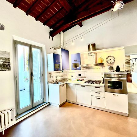 Bright House With Terrace In Santa Croce Apartment Firenze Bagian luar foto