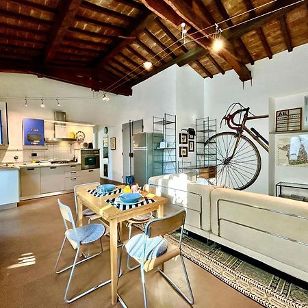 Bright House With Terrace In Santa Croce Apartment Firenze Bagian luar foto
